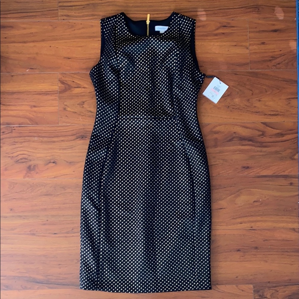Calvin Klein Black Midi Sheath Dress with Sleeveless Design and Crew Neck